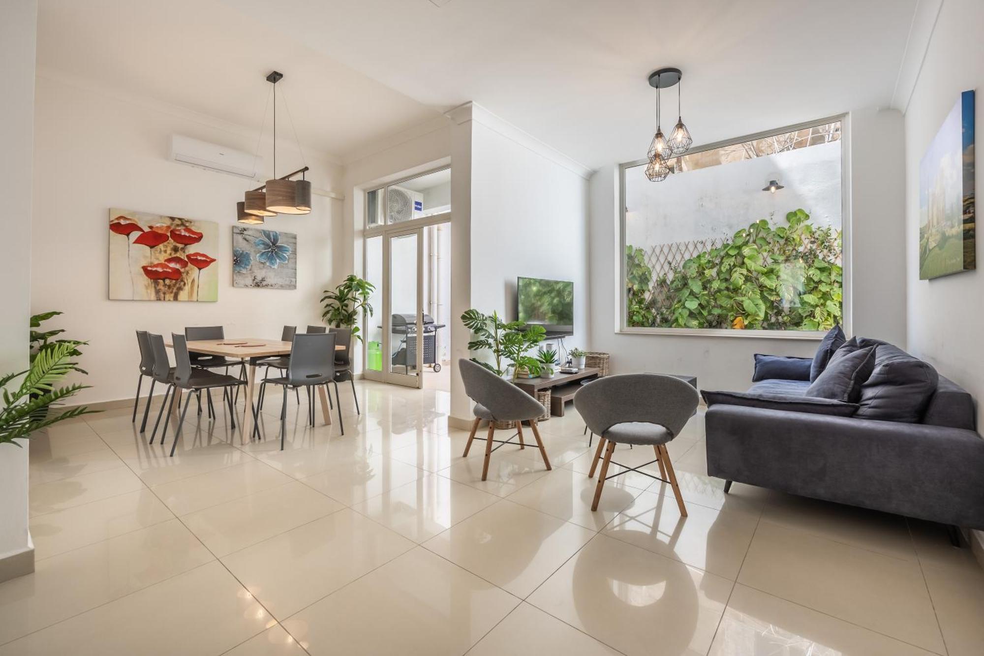 Hard To Come By - Modern & Huge House In Sliema Βίλα Εξωτερικό φωτογραφία